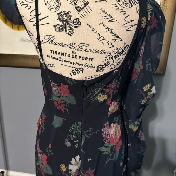 Amur size 4 Pasquale a one shoulder dress. Lined EUC - Picture 9 of 10